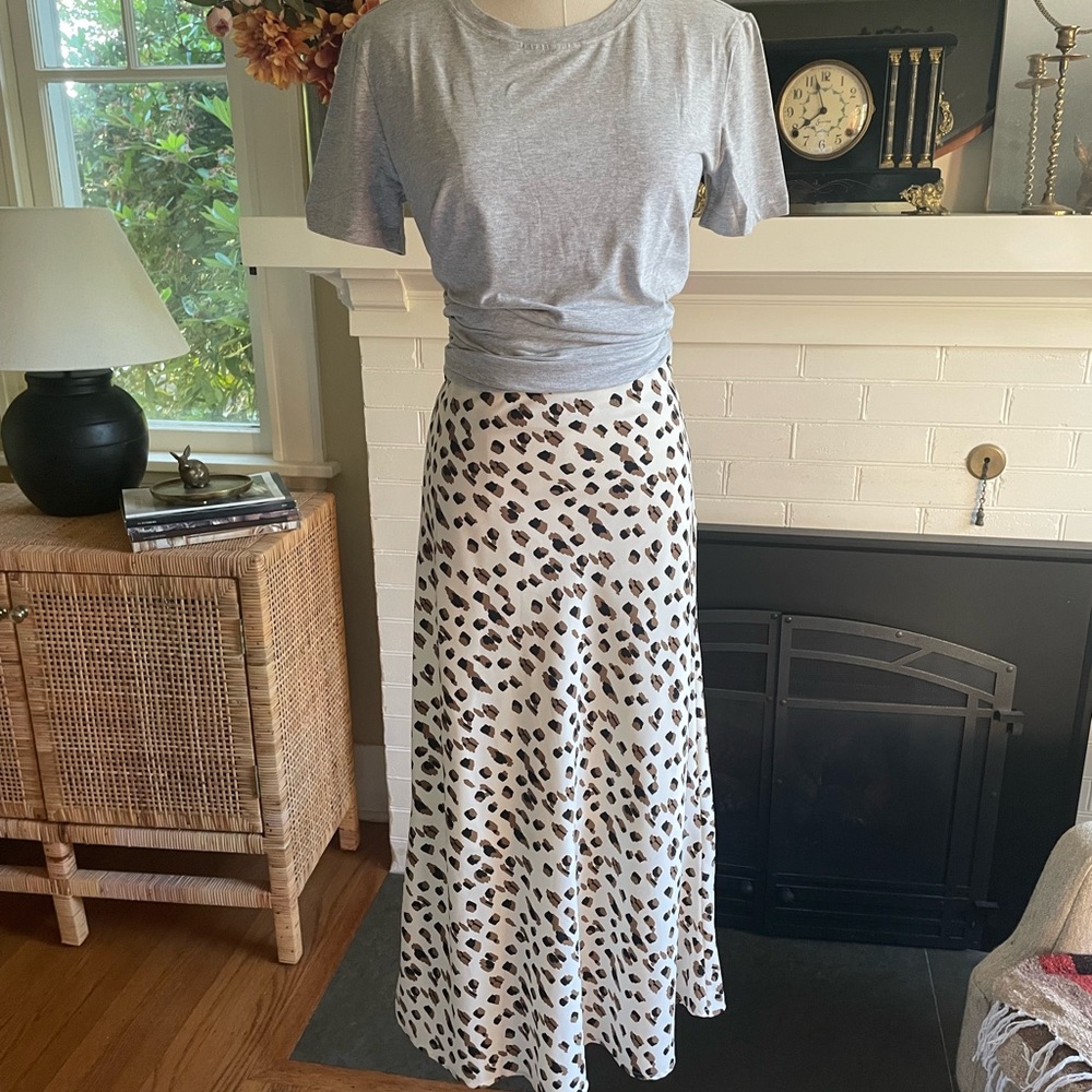 Adorable Leopard Print Midi Skirt